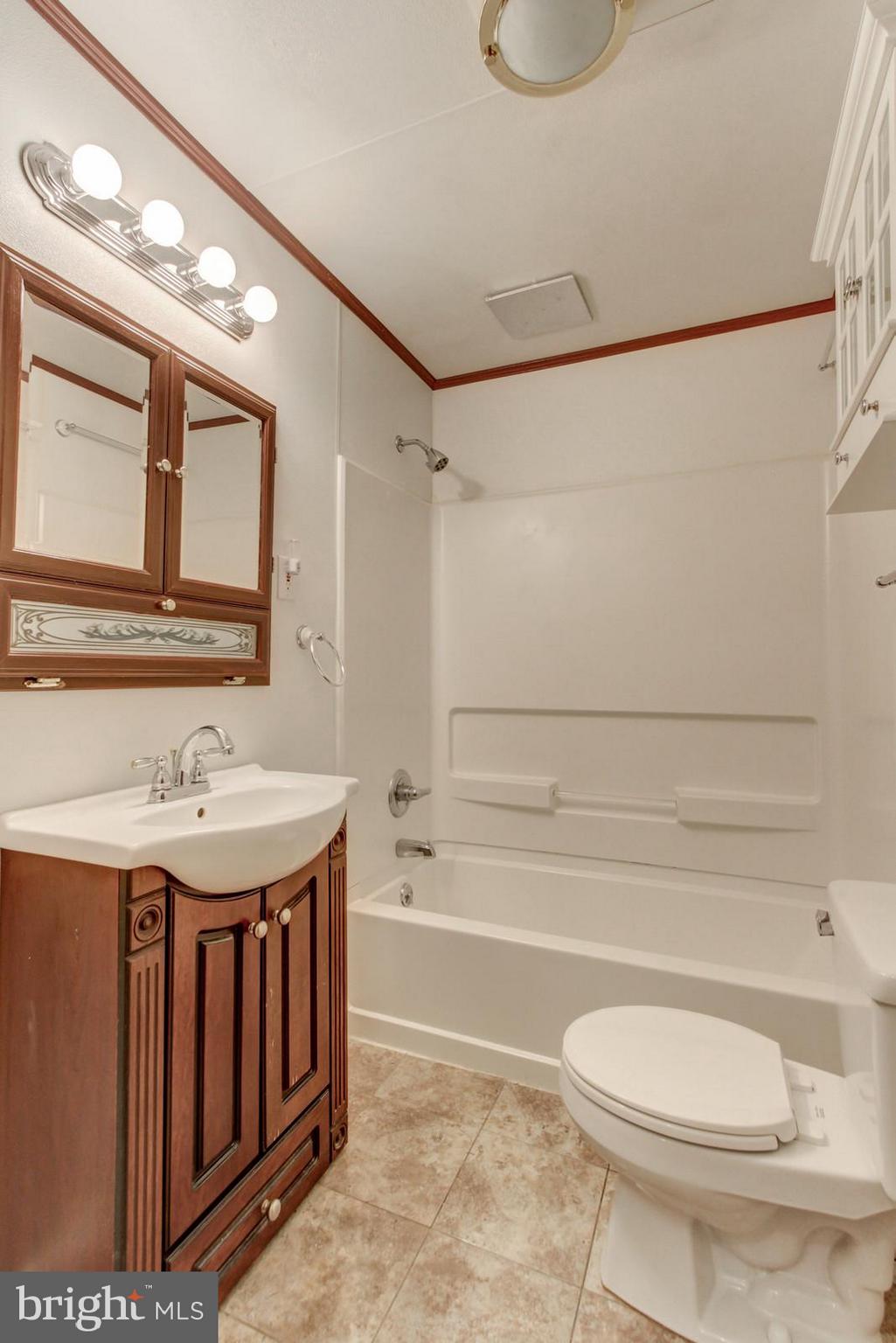 3860 East Prospect Road York, PA 17402 - Photo 12 of 26 Gallery Image 12