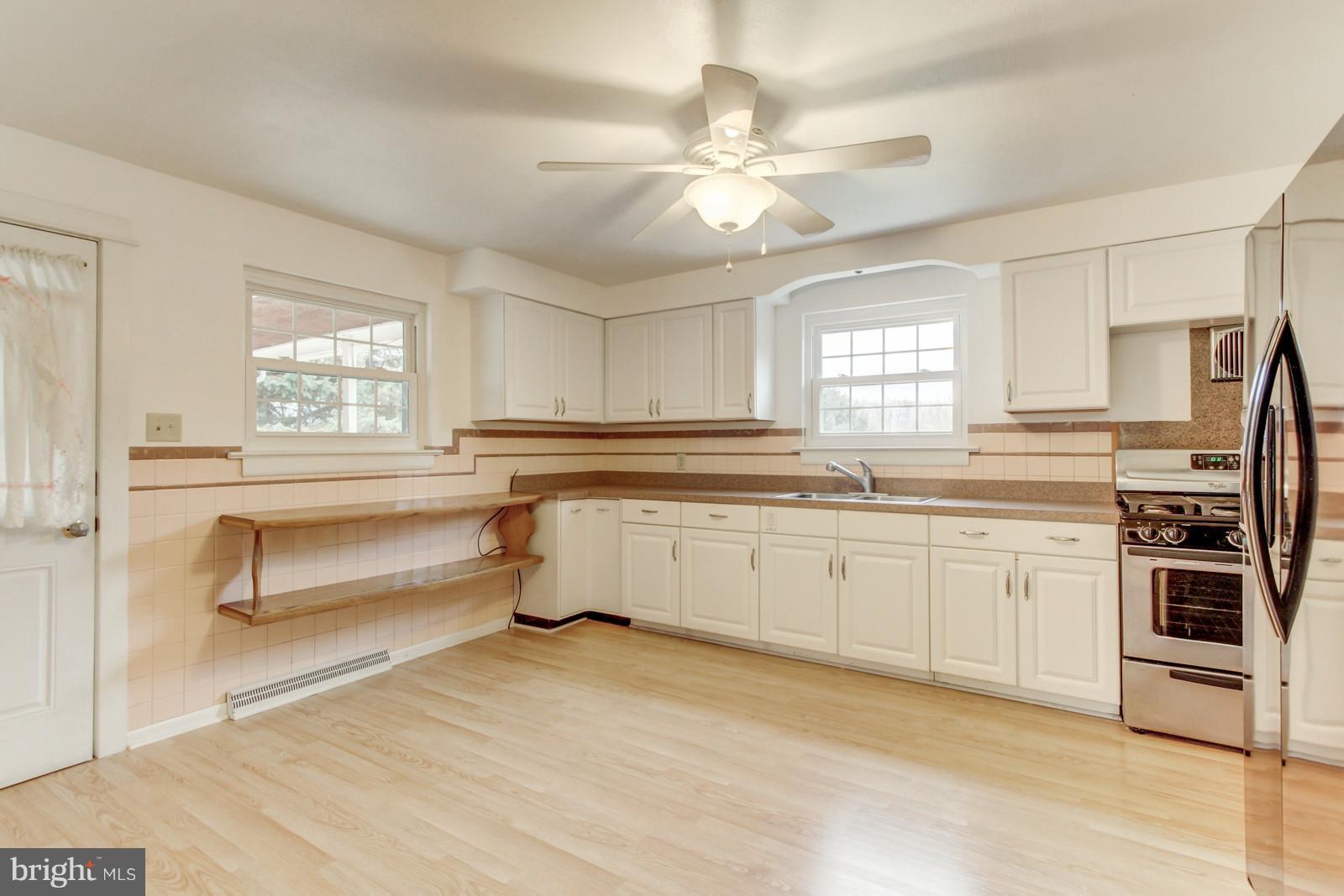 3860 East Prospect Road York, PA 17402 - Photo 5 of 26 Gallery Image 5