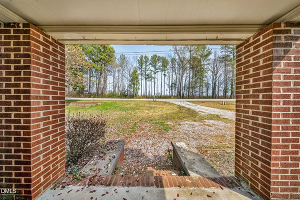 a view of outdoor space