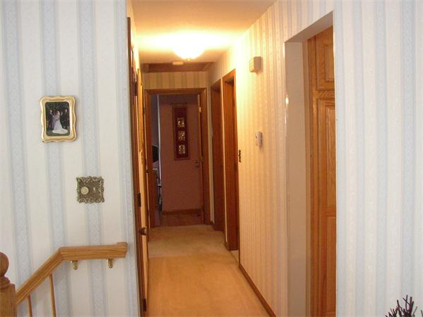 24 Whitney Road Peabody, MA 01960 - Photo 11 of 23 Gallery Image 11