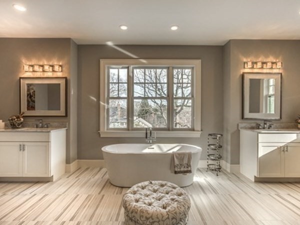 39 Roslyn Road Newton, MA 02468 - Photo 13 of 27