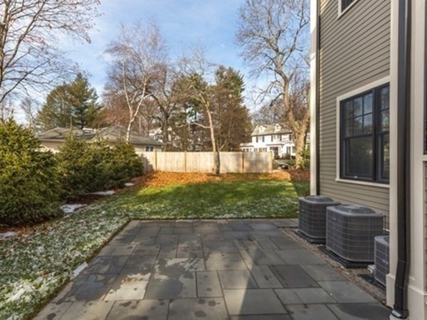 39 Roslyn Road Newton, MA 02468 - Photo 26 of 27
