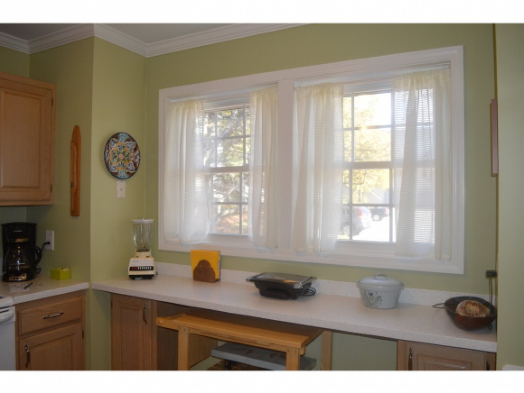 33 Harbor View Road, Unit 1004 South Burlington, VT 05403 - Photo 6 of 27 Gallery Image 6