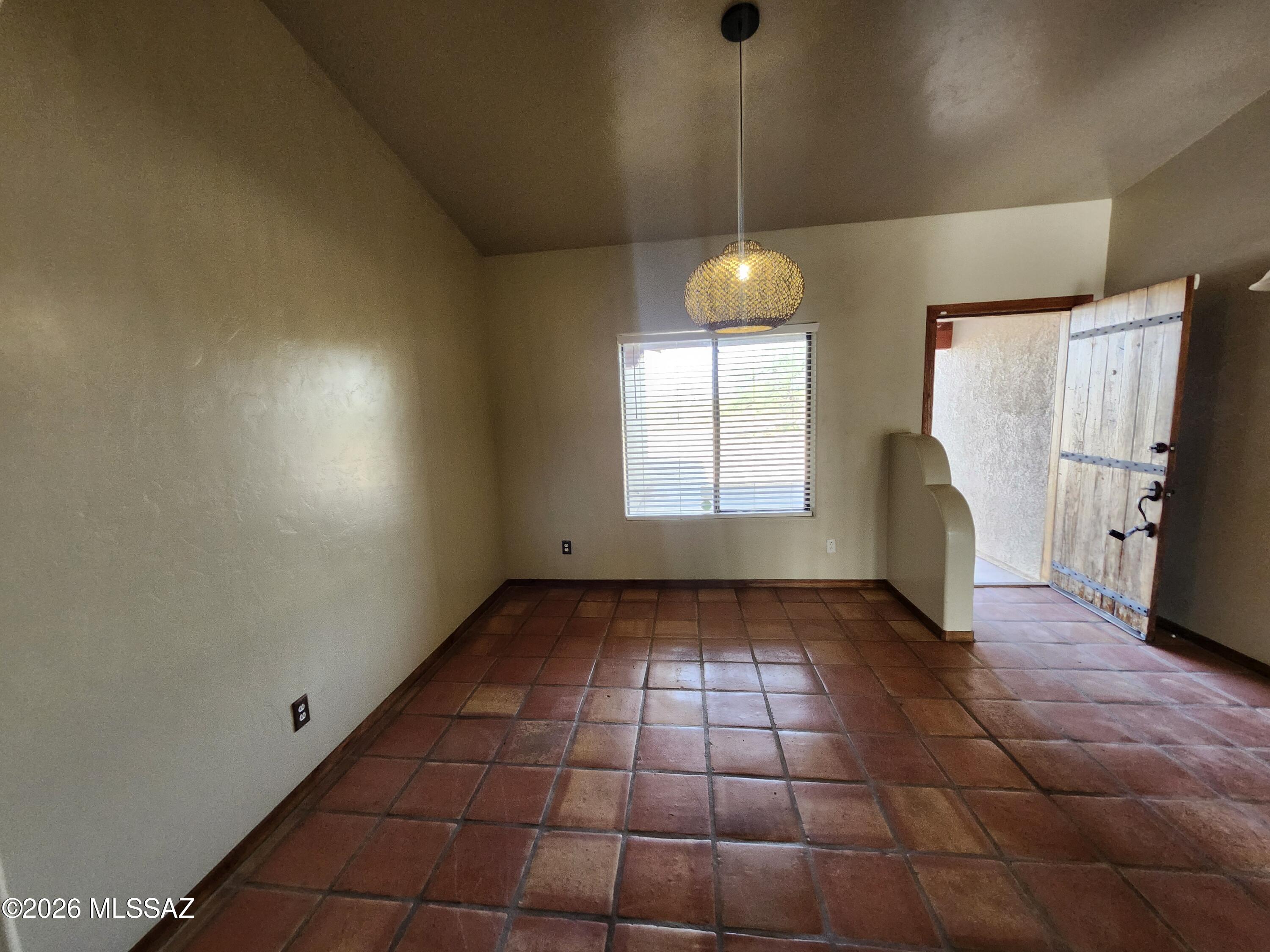 11065 East Snyder Road Tucson, AZ 85749 - Photo 13 of 49 original - 2026-07-06T151643.652