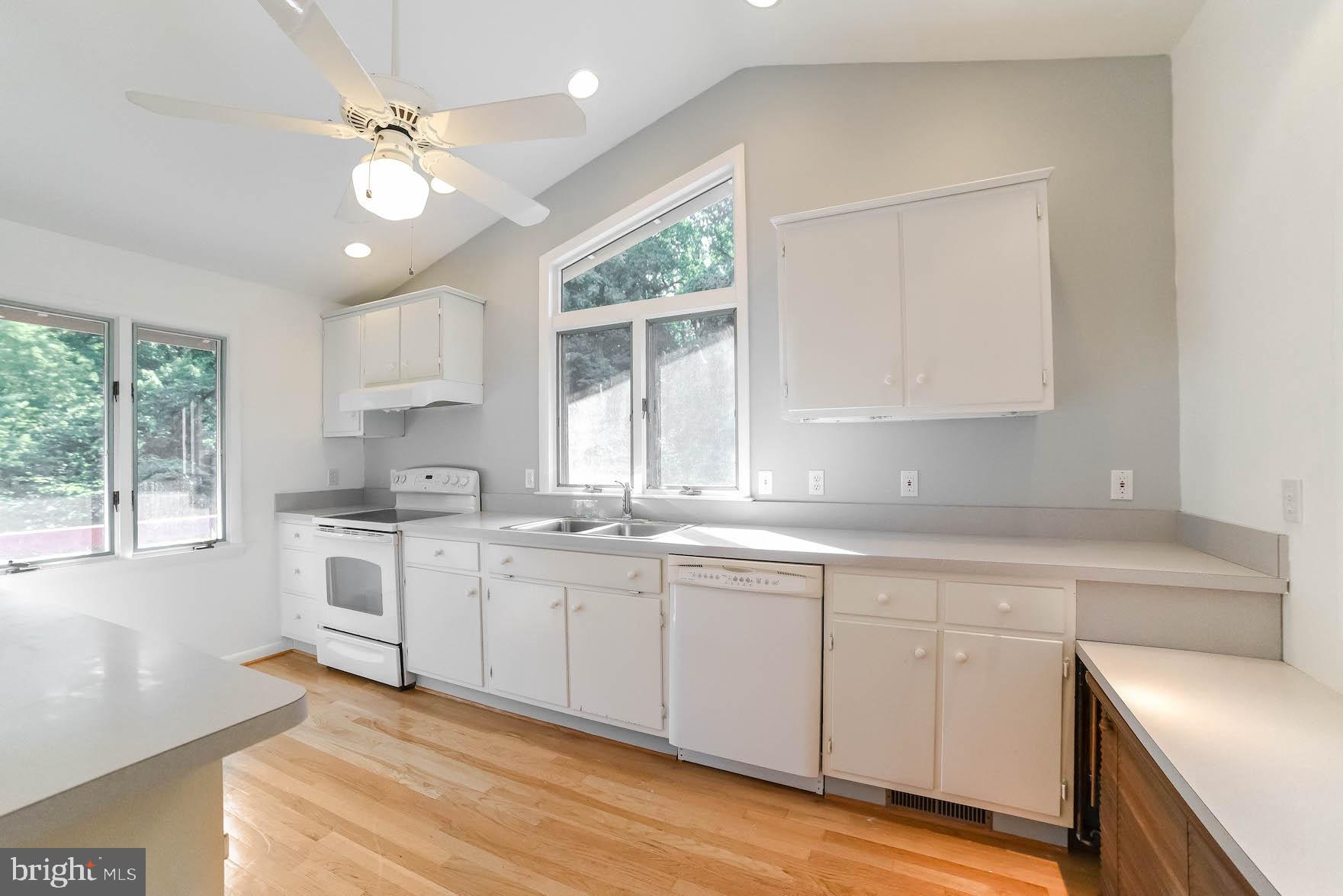 3444 Atropa Road Port Republic, MD 20676 - Photo 7 of 76 Large kitchen