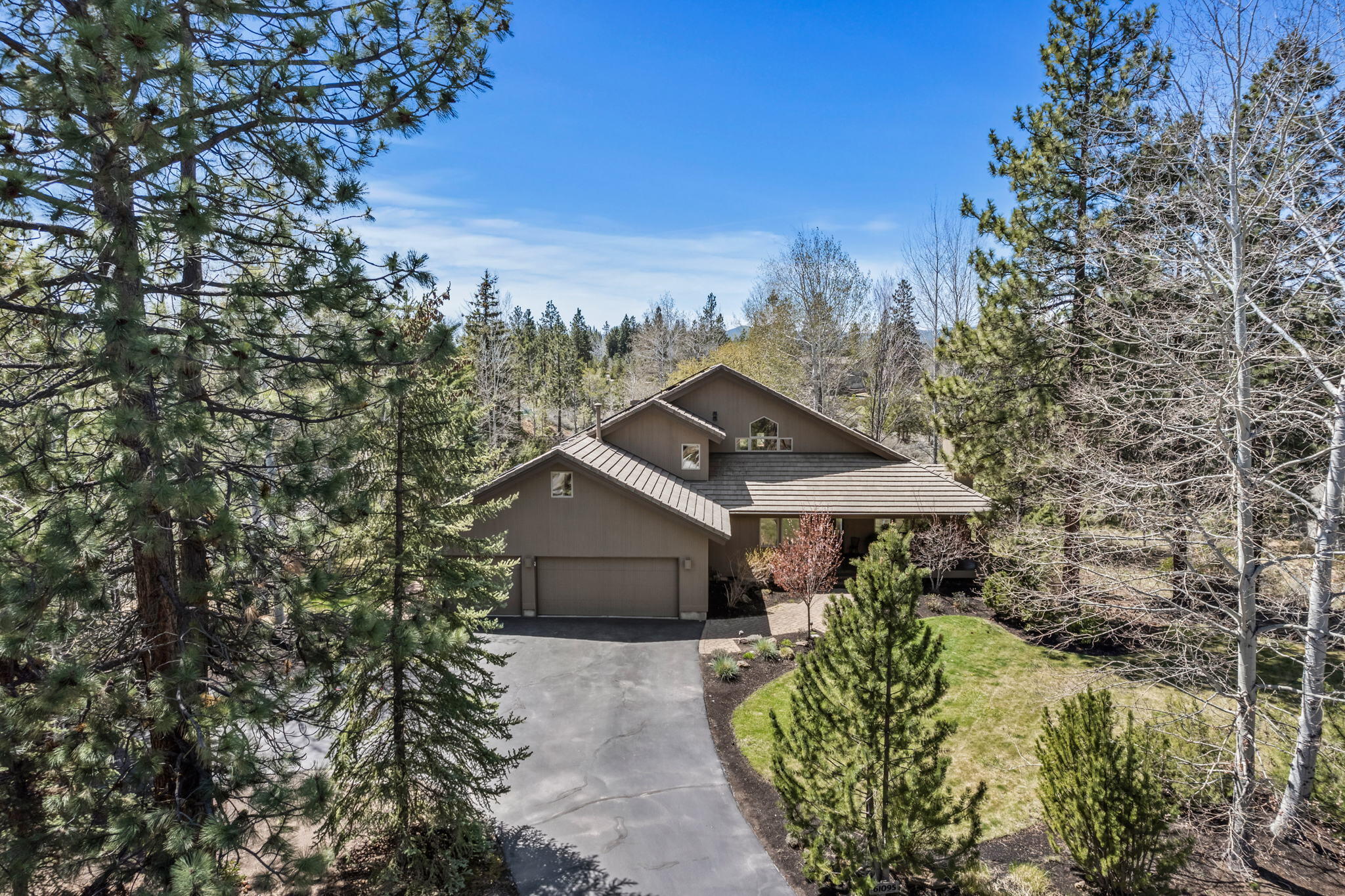 61095 River Bluff Trail Bend, OR 97702 - Photo 2 of 75 2022_05_04_61095_river_bluff_trail-14