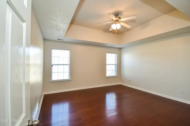 $2,255 | 1116 Warwick Place, Southaven, MS 38671