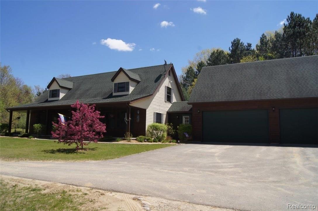 5277 Skelton Road Columbiaville, MI 48421 - Photo 2 of 41 DSC08720.jpg