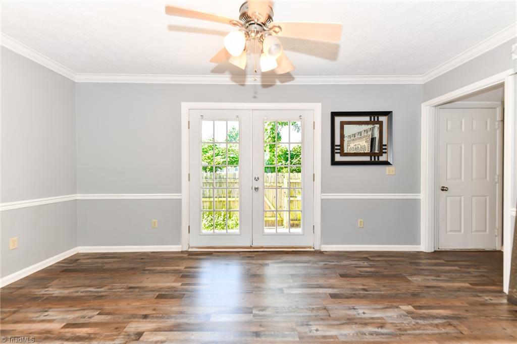 307 College Road Greensboro, NC 27410 - Photo 12 of 25