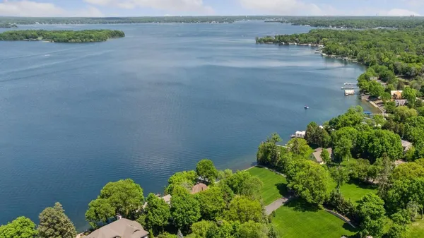 $4,995,000 | 4900 Meadville Street, Excelsior, MN 55331