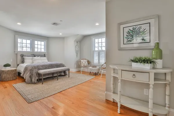 $4,995,000 | 5 Coastline Drive, Mashpee, MA 02649