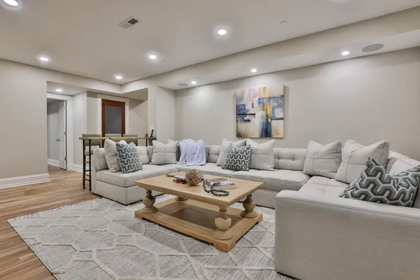 $4,995,000 | 5 Coastline Drive, Mashpee, MA 02649