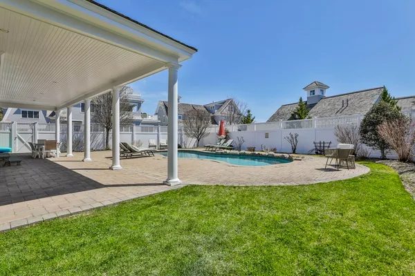 $4,995,000 | 5 Coastline Drive, Mashpee, MA 02649