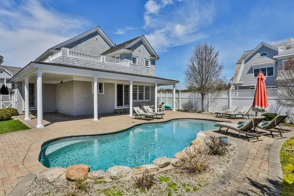 $4,995,000 | 5 Coastline Drive, Mashpee, MA 02649