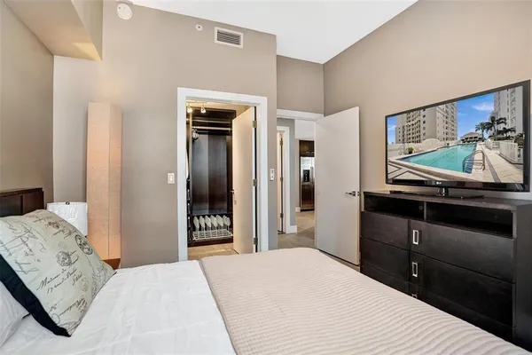 $3,270 | 255 Evernia Street, Unit 501, West Palm Beach, FL 33401