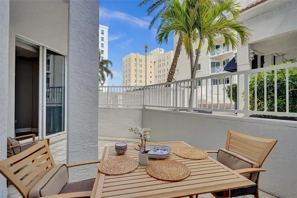$3,270 | 255 Evernia Street, Unit 501, West Palm Beach, FL 33401