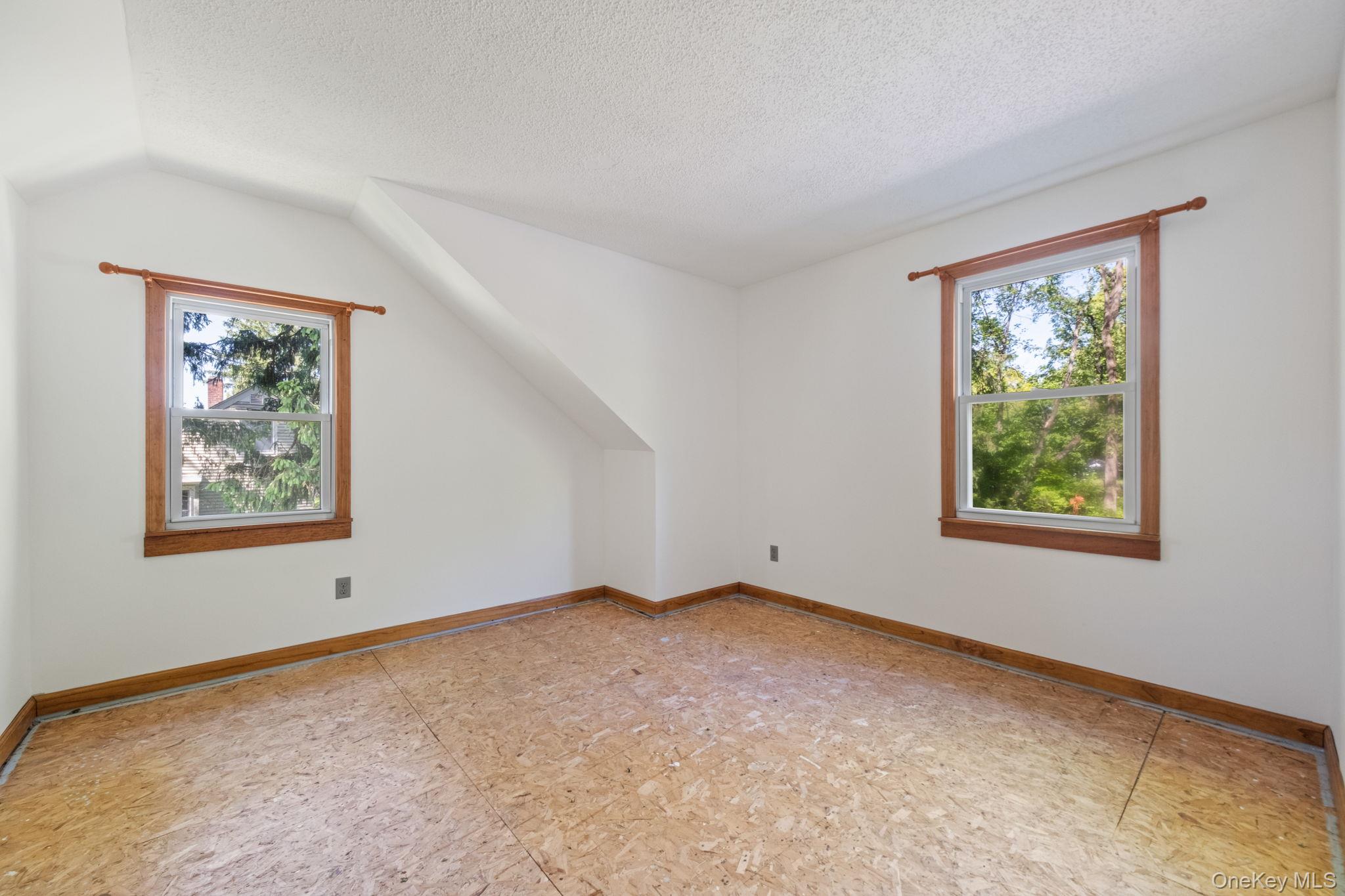 189 Lakeside Road Newburgh, NY 12550 - Photo 21 of 33