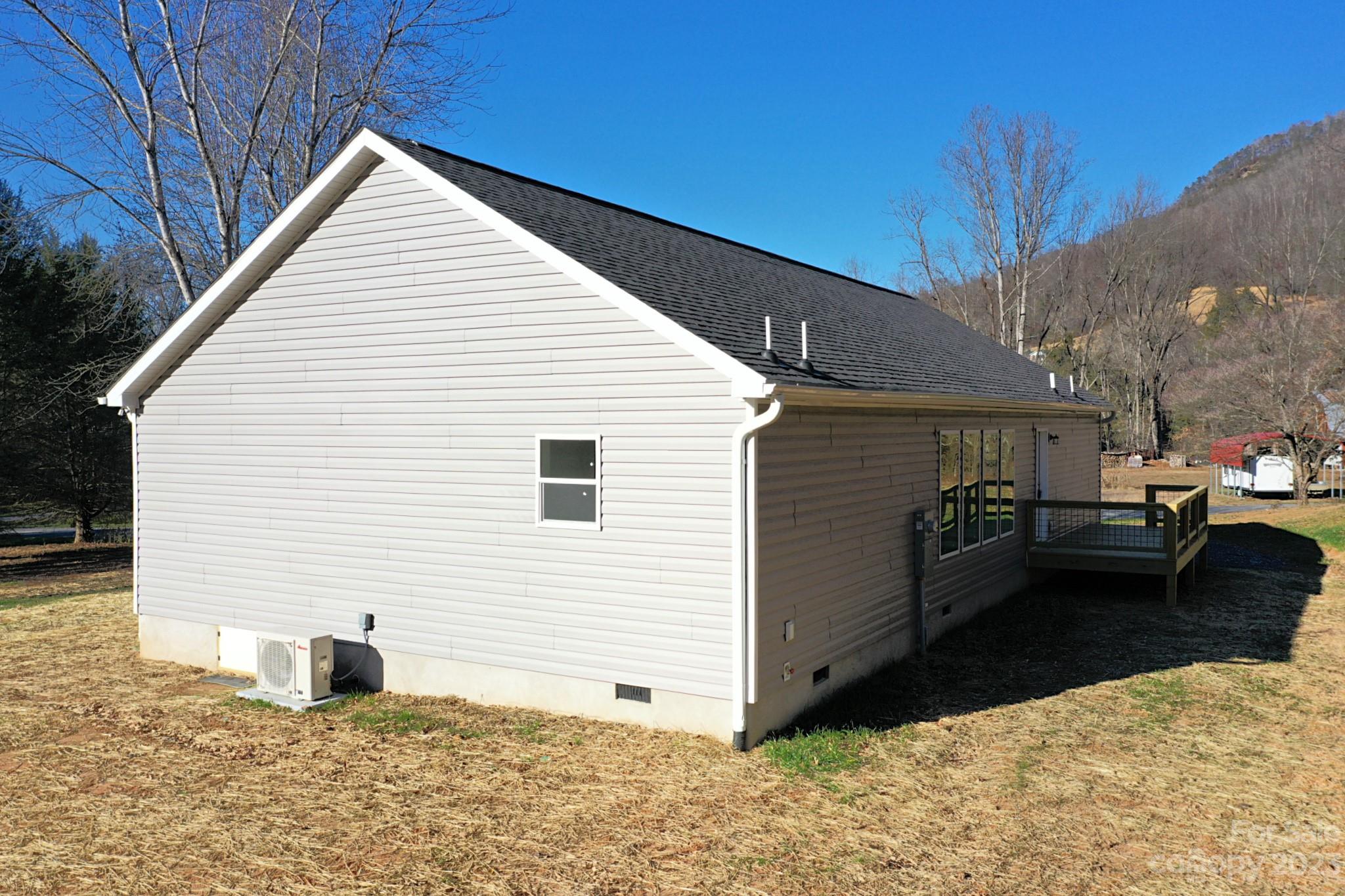 160 Shook Cove Road Tuckasegee, NC 28783 - Photo 3 of 28 Gallery Image 3
