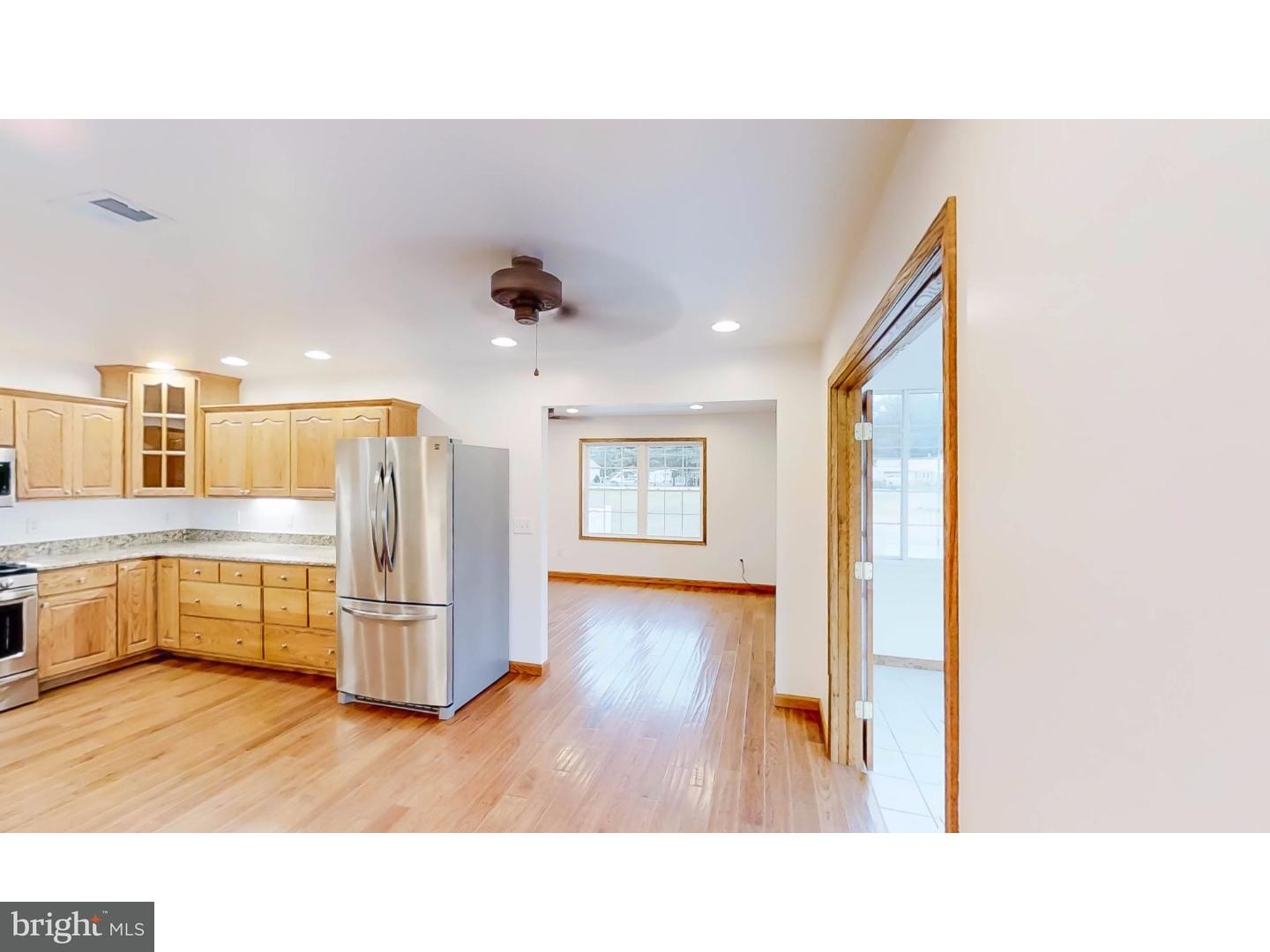 6255 Summit Bridge Road Townsend, DE 19734 - Photo 9 of 25 Kitchen