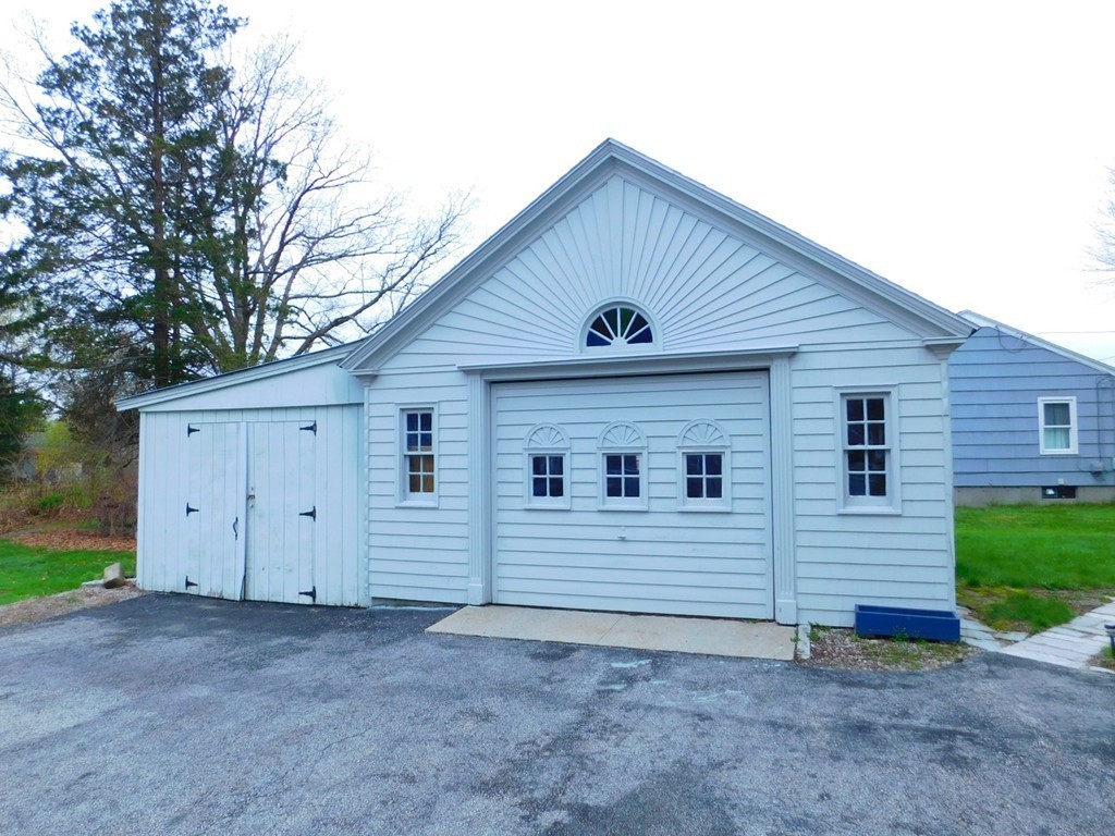 38 Ray Street, Unit 2 Webster, MA 01570 - Photo 3 of 23 Gallery Image 3