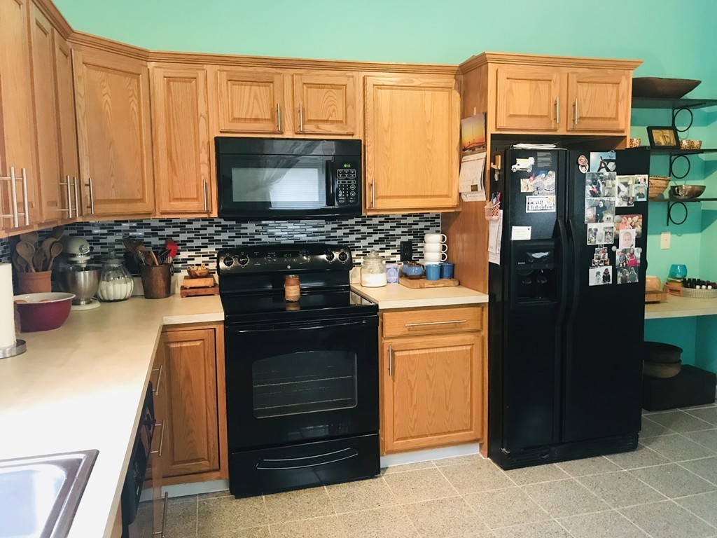 38 Ray Street, Unit 2 Webster, MA 01570 - Photo 10 of 23 Gallery Image 10