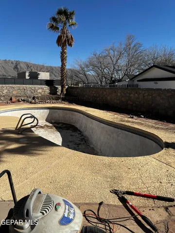 $345,000 | 628 Bluff Canyon Circle, El Paso, TX 79912