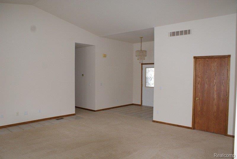 3363 North Mill Road Dryden, MI 48428 - Photo 6 of 21 DSC07794.JPG