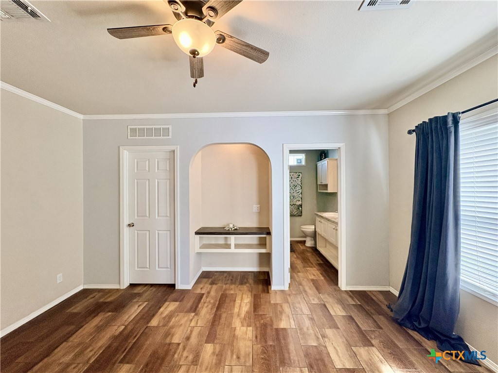 259 Hambleton Road Victoria, TX 77905 - Photo 23 of 37 Primary Bedroom with Walk in Closet
