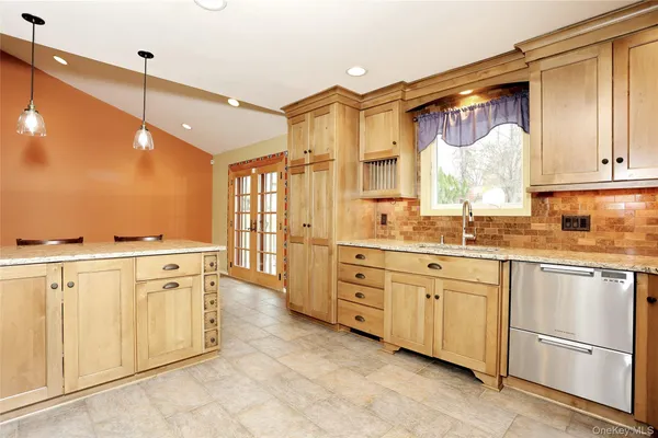 a view of a hallway with closet