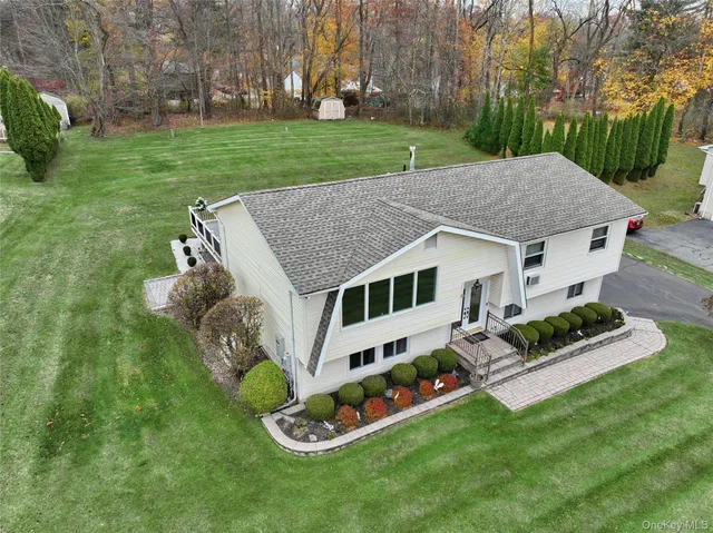 $949,000 | 32 Headden Drive, Hillcrest, NY 10977