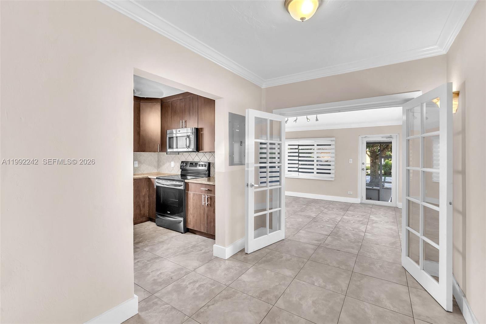2537 Southwest 15th Street Miami, FL 33145 - Photo 17 of 37