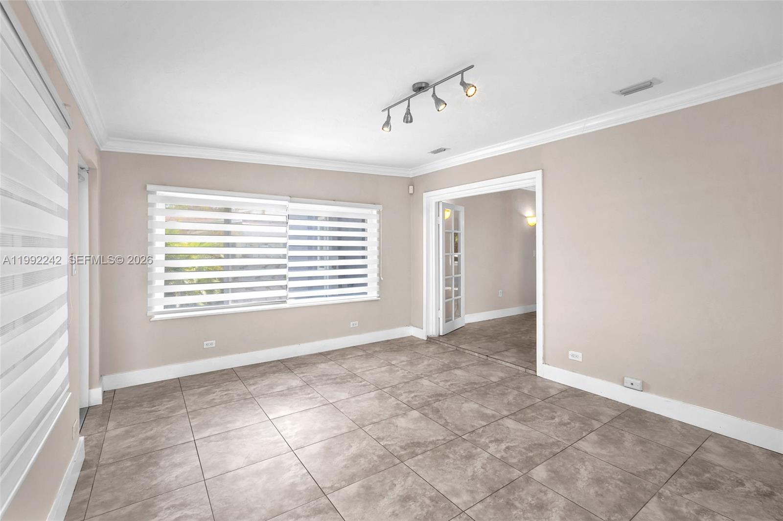 2537 Southwest 15th Street Miami, FL 33145 - Photo 19 of 37