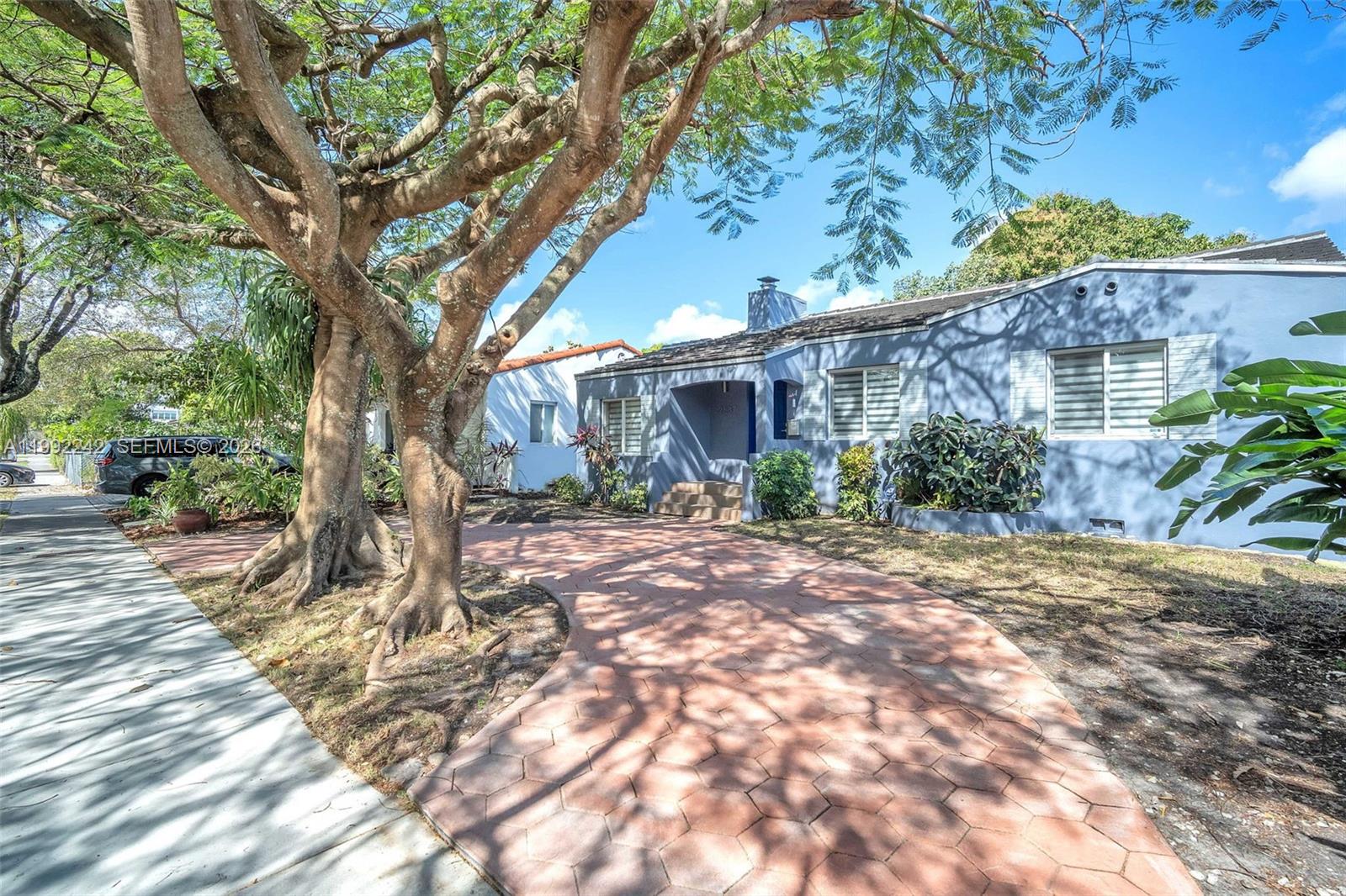 2537 Southwest 15th Street Miami, FL 33145 - Photo 2 of 37