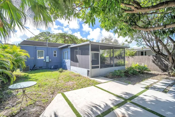 $4,200 | 2537 Southwest 15th Street, Miami, FL 33145