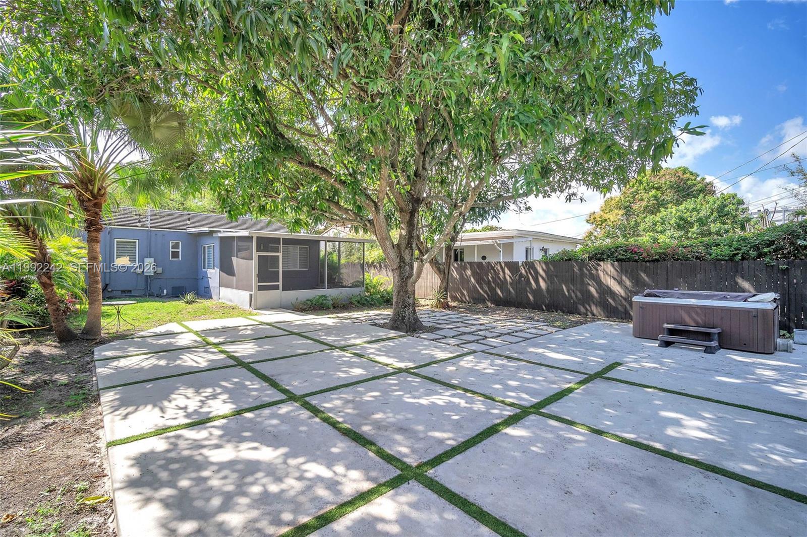 2537 Southwest 15th Street Miami, FL 33145 - Photo 8 of 37