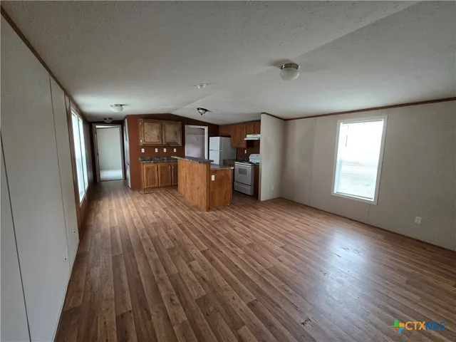 $1,000 | 1911 Wald Road, Unit 9, New Braunfels, TX 78132