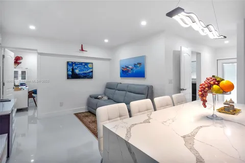 $849,999 | 950 Southwest 30th Street, Fort Lauderdale, FL 33315