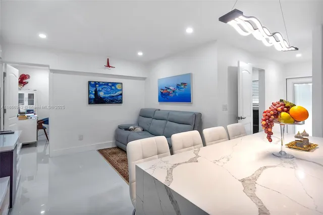 $849,999 | 950 Southwest 30th Street, Fort Lauderdale, FL 33315