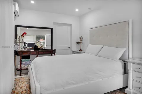 $849,999 | 950 Southwest 30th Street, Fort Lauderdale, FL 33315