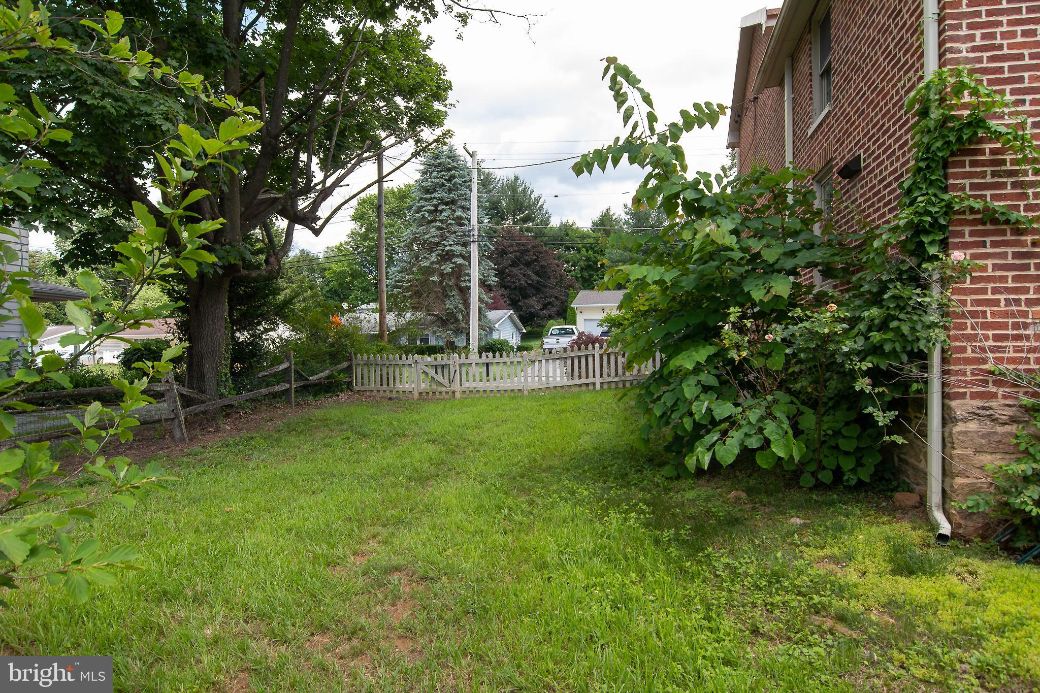 24 Sullivan Road Westminster, MD 21157 - Photo 6 of 30 Sid exterior