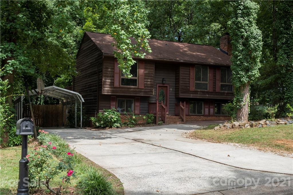 3307 Piney Grove Road Charlotte, NC 28212 - Photo 2 of 48 a view of a house with a garden