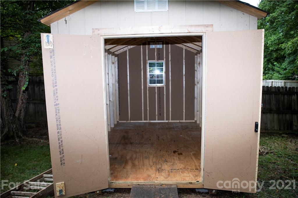 3307 Piney Grove Road Charlotte, NC 28212 - Photo 37 of 48 a view of wooden door