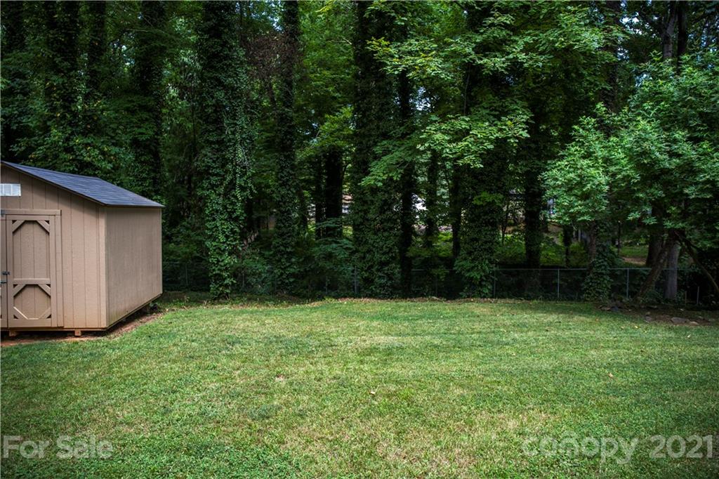 3307 Piney Grove Road Charlotte, NC 28212 - Photo 39 of 48 a view of an outdoor space and a yard