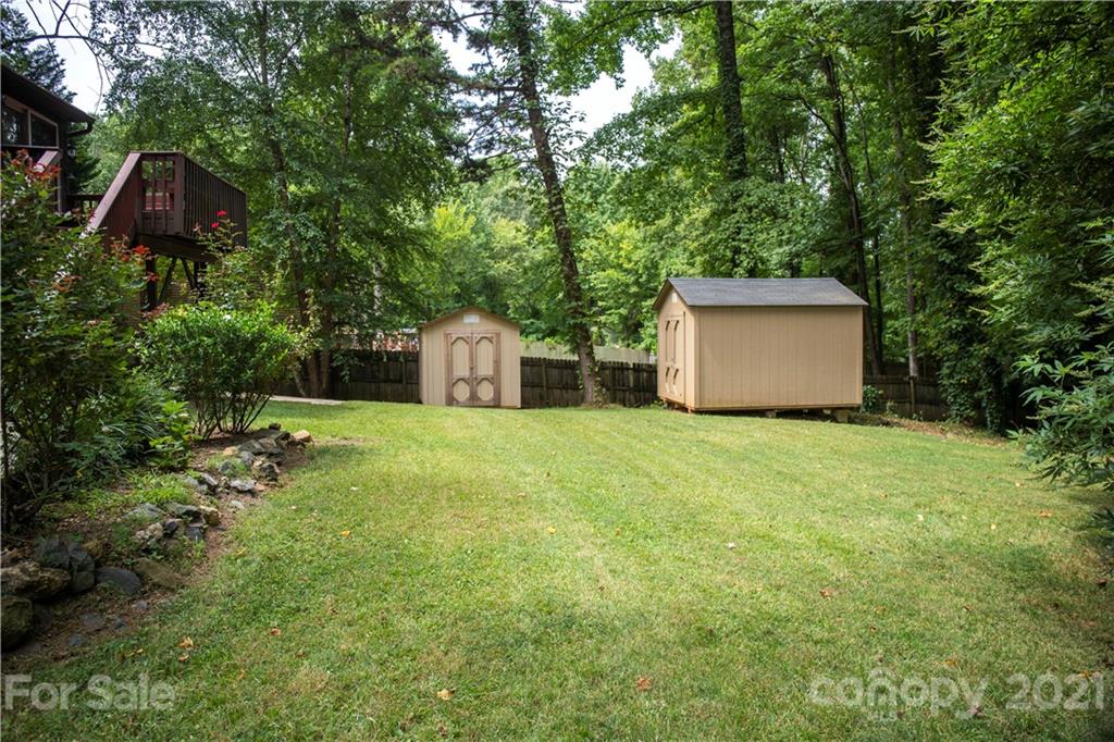 3307 Piney Grove Road Charlotte, NC 28212 - Photo 42 of 48 a view of a outdoor space and garden
