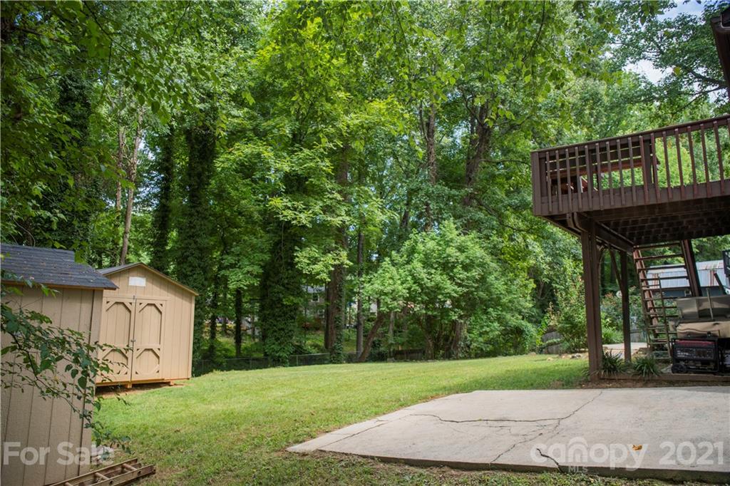 3307 Piney Grove Road Charlotte, NC 28212 - Photo 47 of 48 a view of a house with a yard and tree s