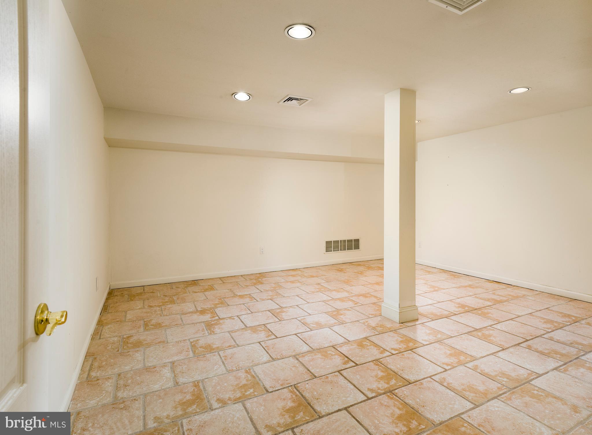 34 Sandringham Road Bala Cynwyd, PA 19004 - Photo 23 of 26 LL Bonus Room/Office