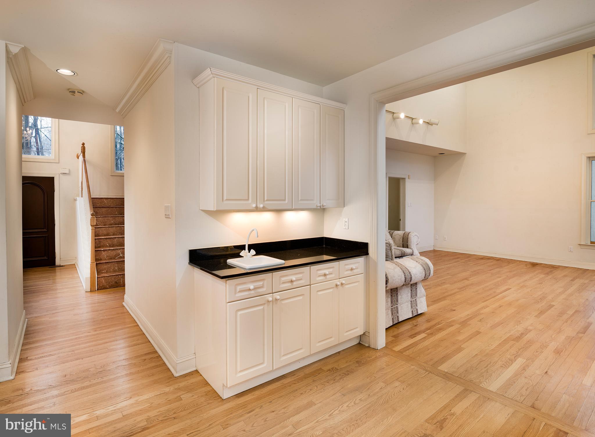 34 Sandringham Road Bala Cynwyd, PA 19004 - Photo 8 of 26 Bar