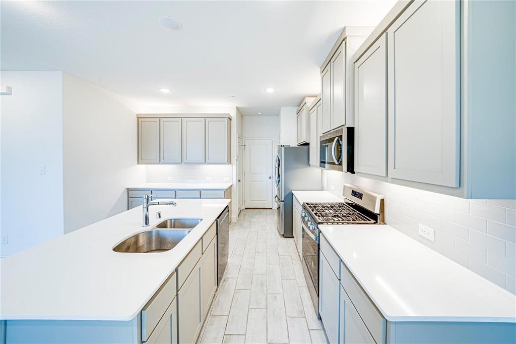 970 Emil Place Allen, TX 75013 - Photo 7 of 21