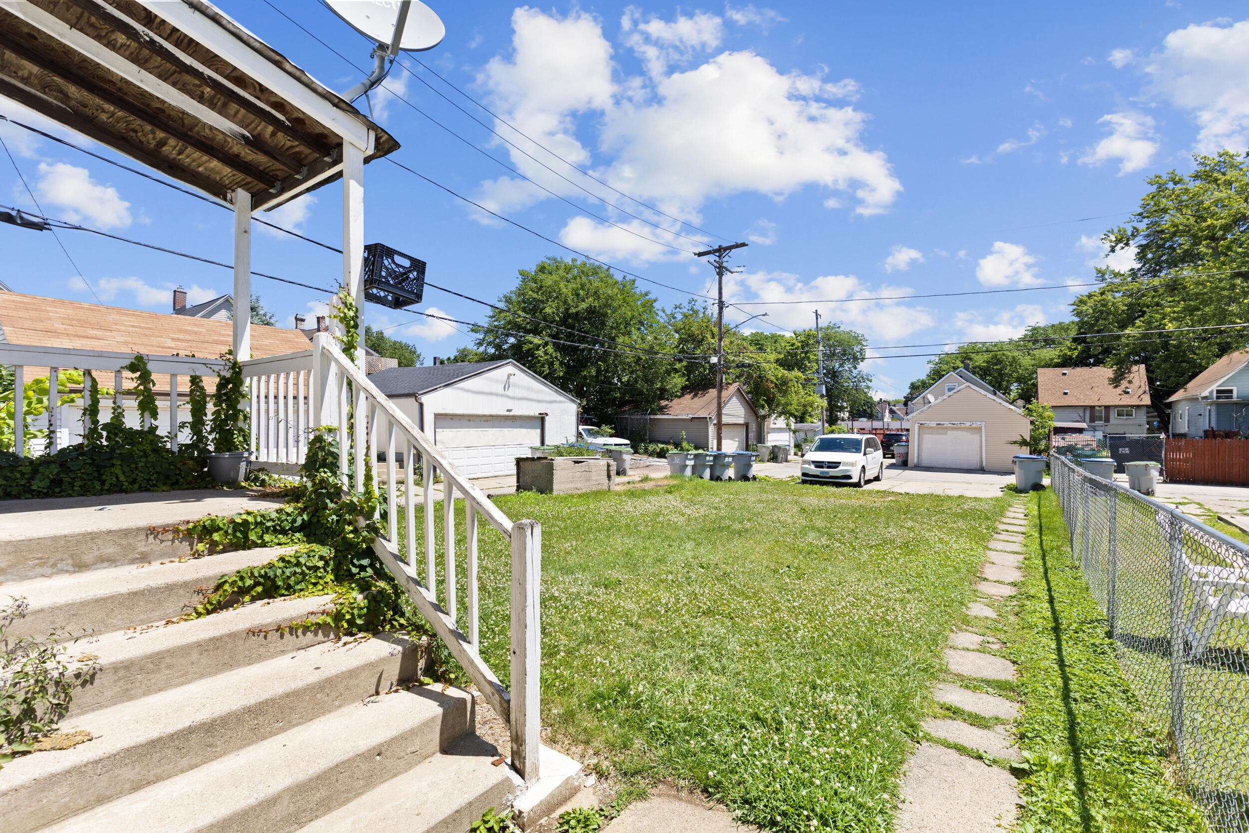 2122 South 26th Street, Unit 2122A Milwaukee, WI 53215 - Photo 22 of 26 back porch