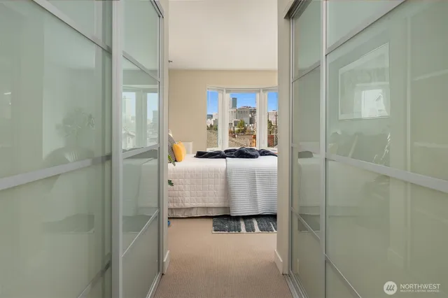 $545,000 | 701 17th Avenue, Unit 305, Seattle, WA 98122